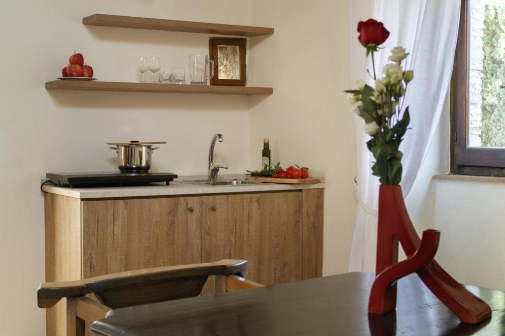 Relais Borgo Lizori Country House Campello sul Clitunno Exterior photo