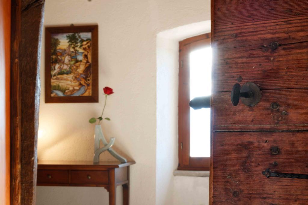 Relais Borgo Lizori Country House Campello sul Clitunno Exterior photo