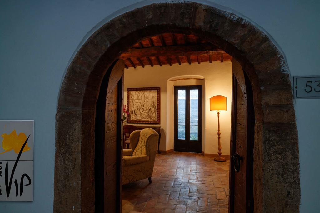 Relais Borgo Lizori Country House Campello sul Clitunno Exterior photo