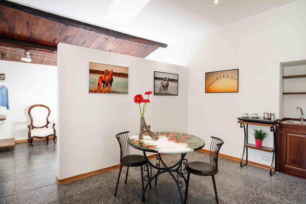Relais Borgo Lizori Country House Campello sul Clitunno Exterior photo