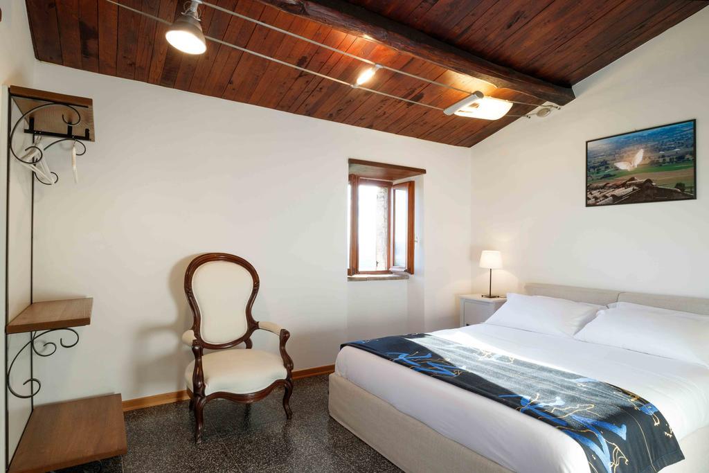 Relais Borgo Lizori Country House Campello sul Clitunno Exterior photo