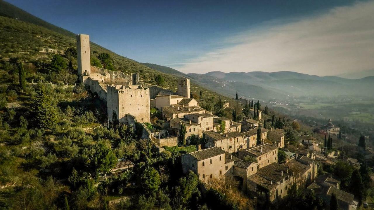 Relais Borgo Lizori Country House Campello sul Clitunno Exterior photo